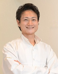 理事長兼院長・阿部ヒロ